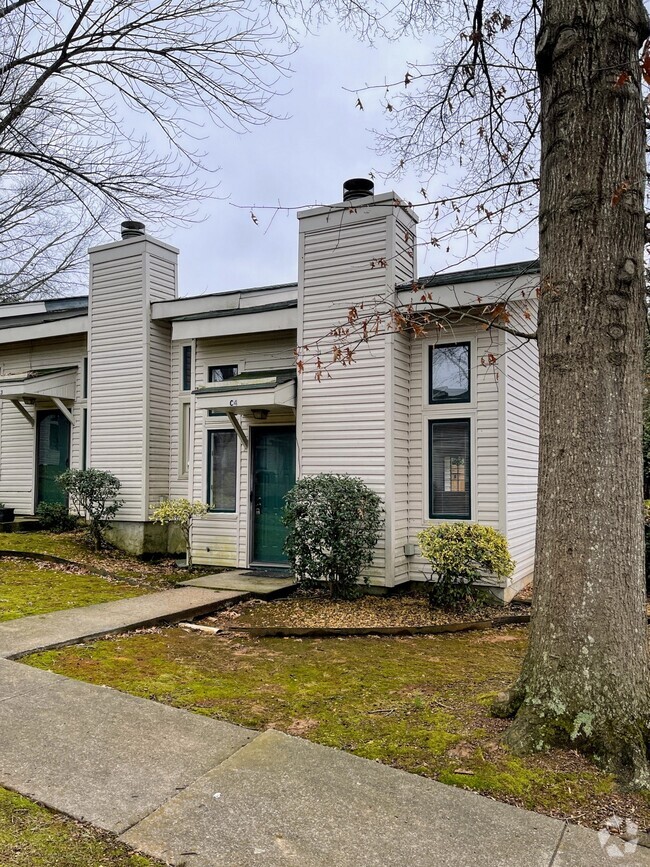 Building Photo - 1103 Old Monrovia Rd NW
