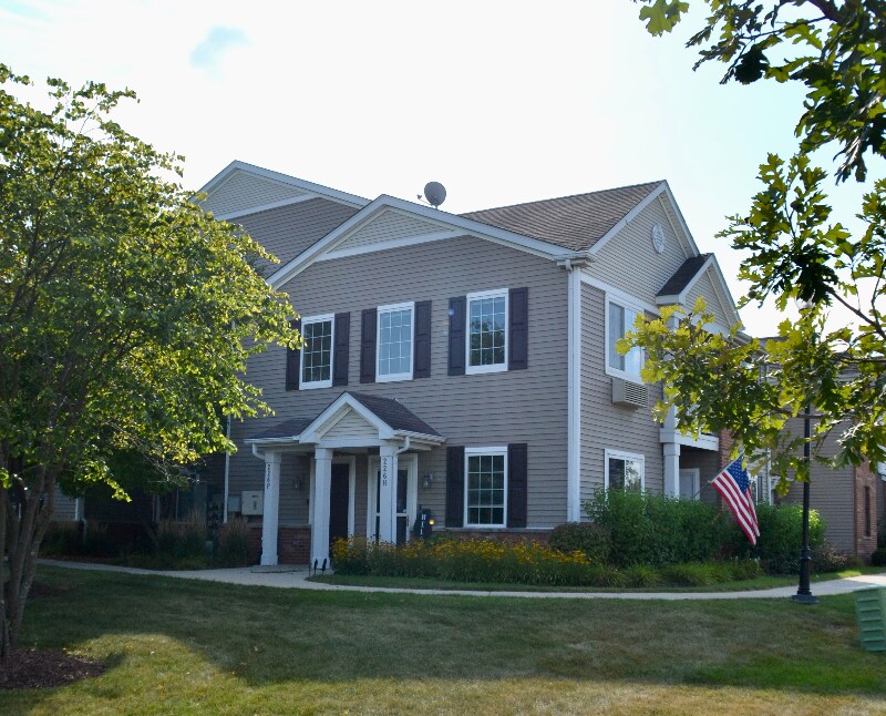 226 Bertram Dr Unit P, Yorkville, IL 60560 Condo for Rent in