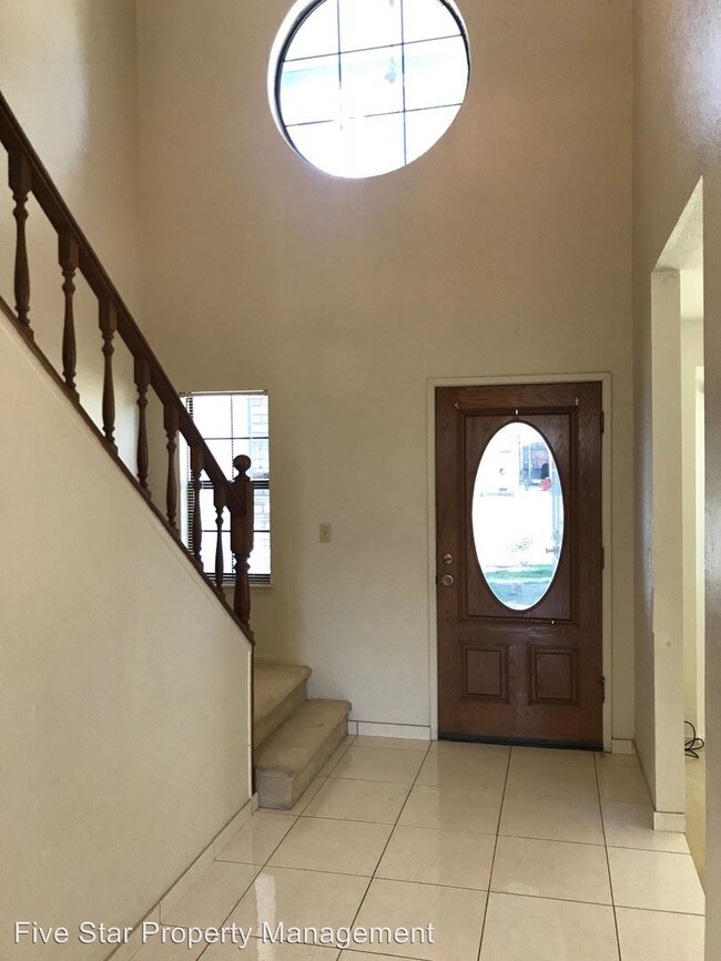 Building Photo - 3 br, 2.5 bath House - 2405 Franks Ct