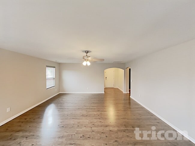 Building Photo - 5008 Shorthorn Way