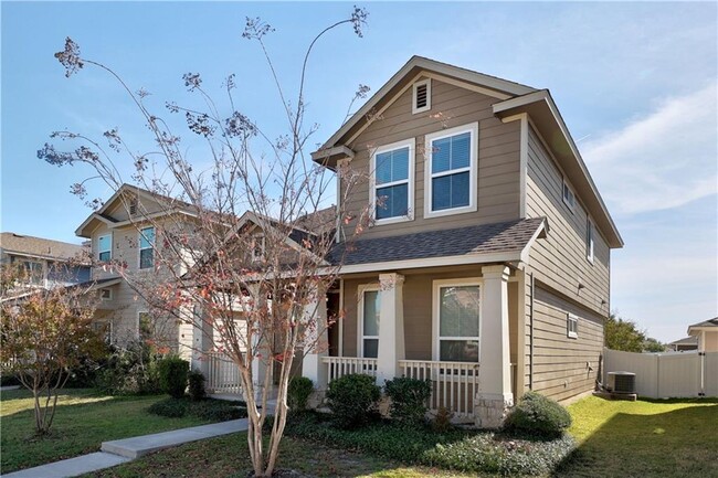 Building Photo - 930 Alamo Plaza Dr