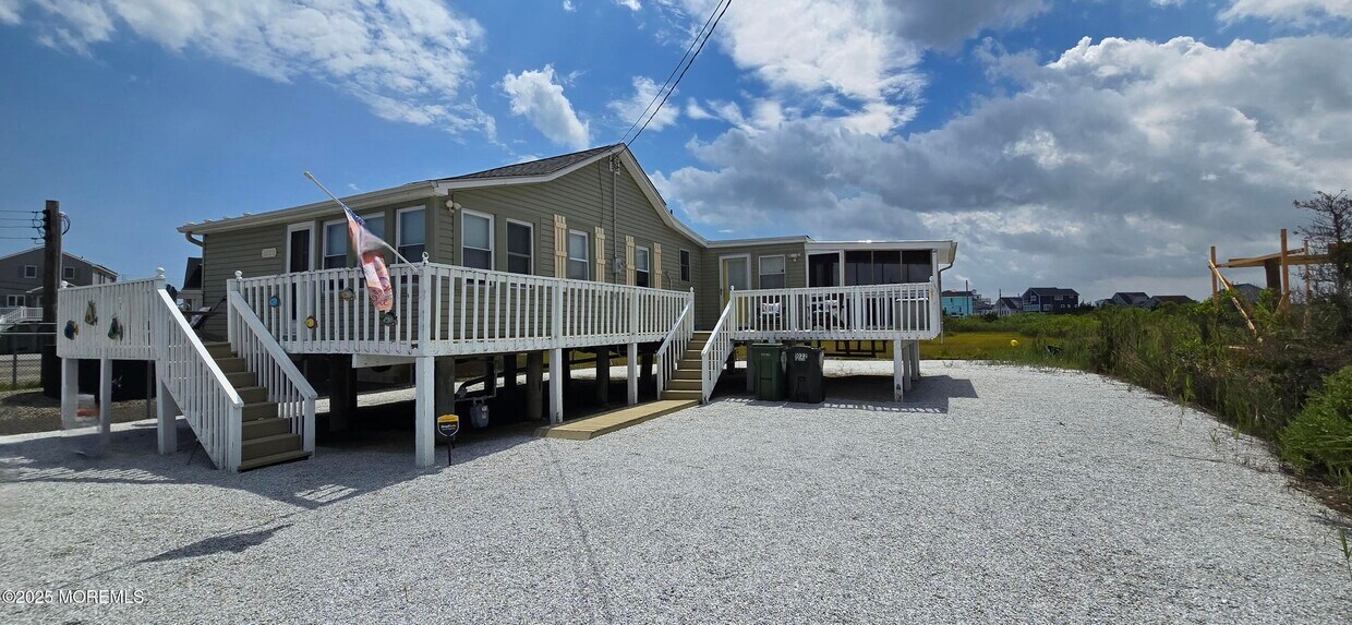 Foto principal - 1022 S Green St