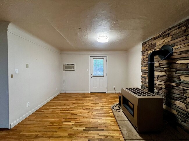 Building Photo - 261 Wilcox Rd