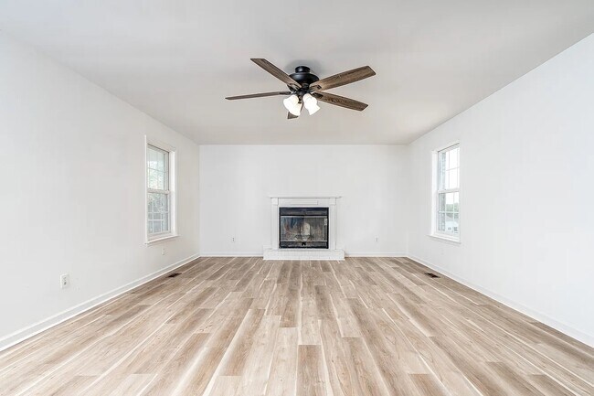 Foto del edificio - 2718 Buckner Ln