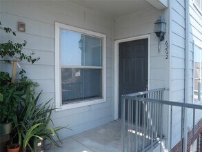 Building Photo - 6289 Wilcrest Dr