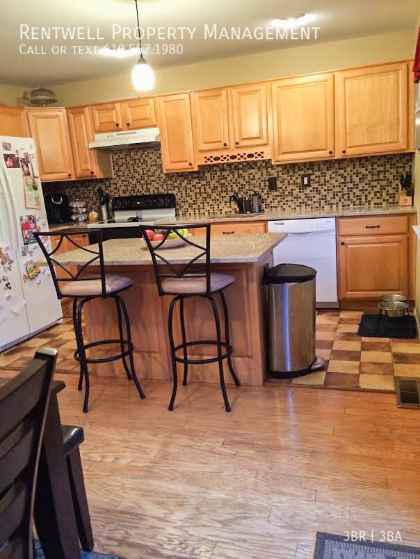 Building Photo - 3 Bed, 2.5 bath 308 Birch Dr, Lafayette Hi...