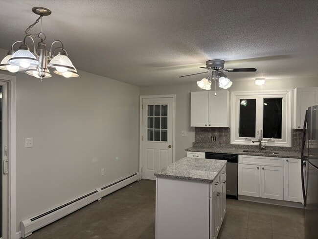 Building Photo - 31 Bishop Ave