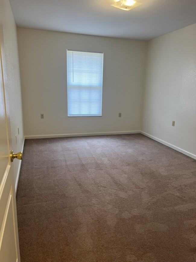 Building Photo - 8357 Shawn Ridge Dr