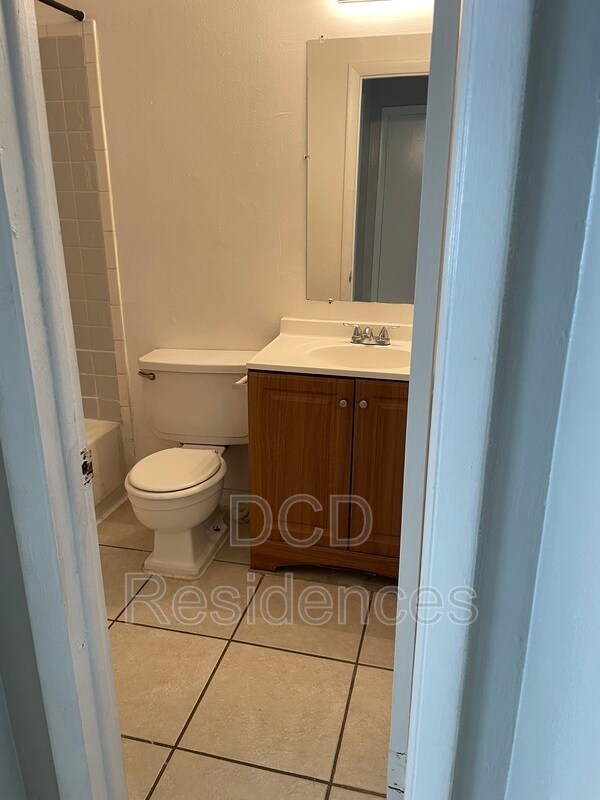 Foto del edificio - 4119 E Linebaugh Ave.