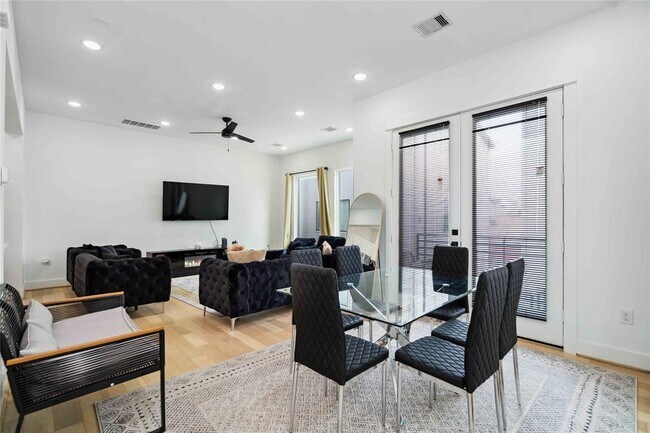 Foto del edificio - 2508 Tuam St