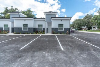 Building Photo - 705 S Orange Ave