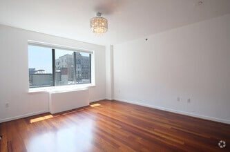 Building Photo - 603 W 148th St