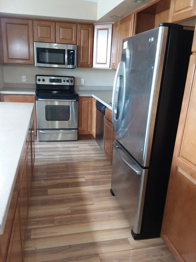 Kitchen - 601 W 11th Ave