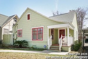 Building Photo - 420 W Lullwood Ave