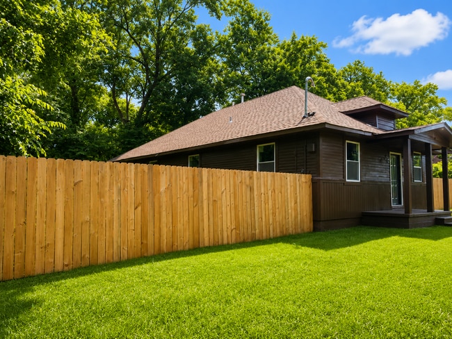 Photo - 1191 Sylvan St (Memphis, TN) House