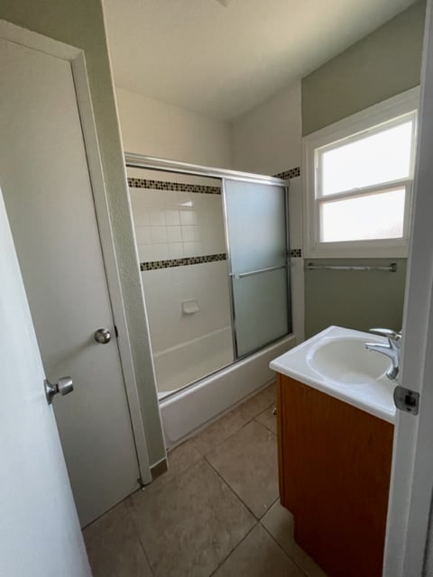 Foto del edificio - 2567 Foothill Blvd