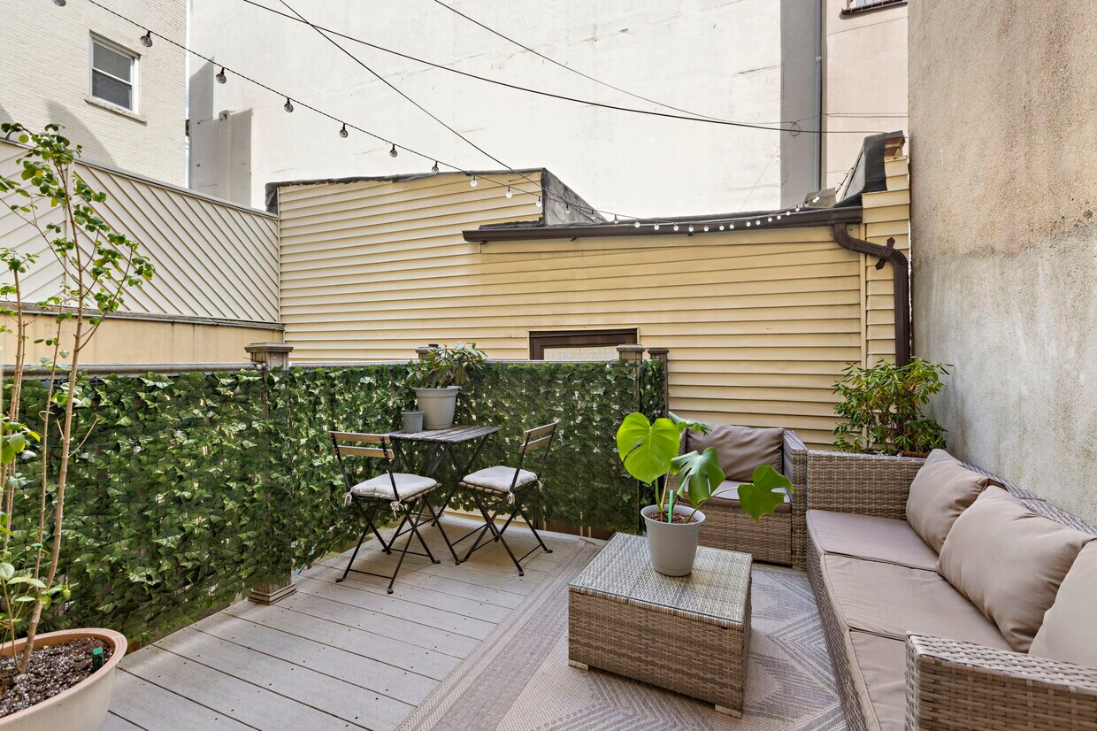 Foto principal - 421 Washington St