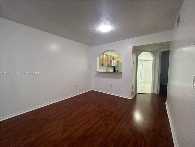 Foto del edificio - 1260 SE 31st Ct