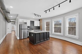 Building Photo - 1000 N Carroll Ave