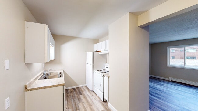 Building Photo - 6Flats Apartments - 1 Mo Free with a 13 Mo lease!