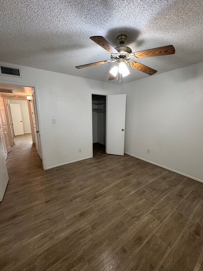 Foto del edificio - Tempe 2BD/1BA Townhome!