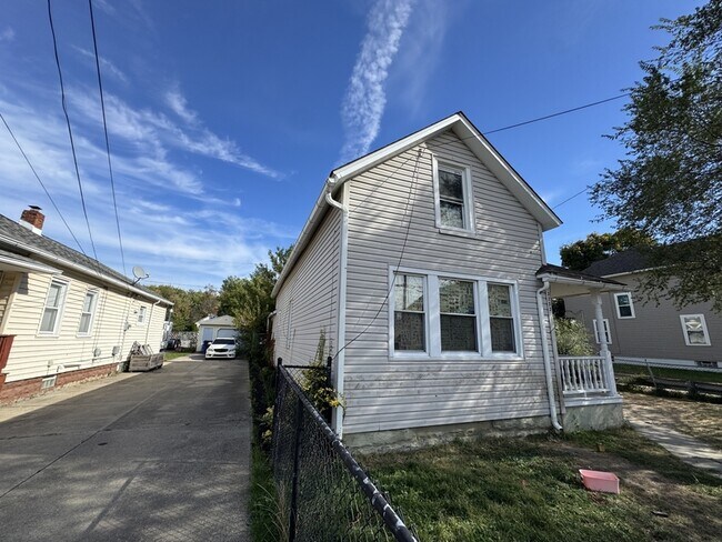 Foto del edificio - 3233 W 50th St