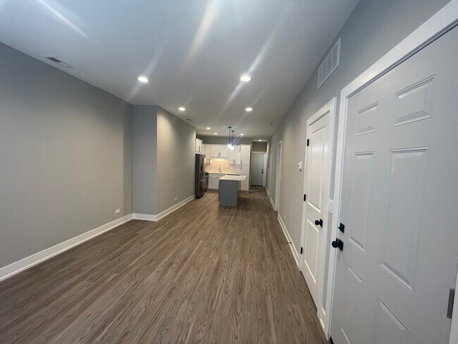 Open Concept - 3617 W Shakespeare Ave