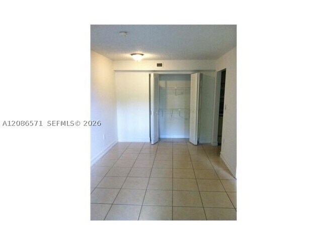 Foto del edificio - 1740 NW N River Dr