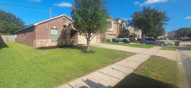 Foto del edificio - 7914 Tilbury Woods Ln