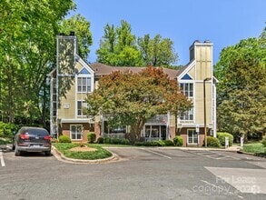 Building Photo - 2506 Cranbrook Ln