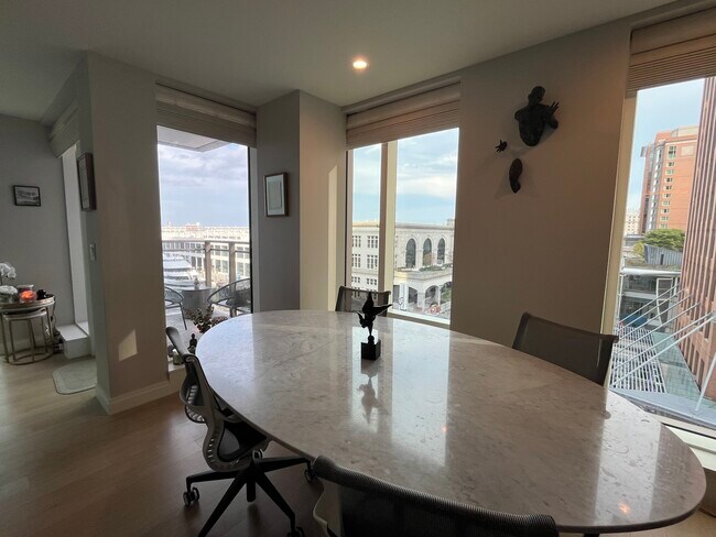 Foto del edificio - 133 Seaport Blvd