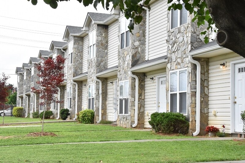Foto principal - 620 S Main St
