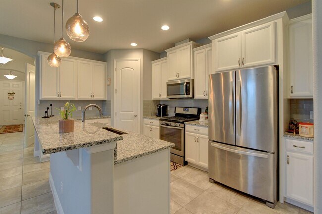 Building Photo - 2802 Amethyst Way