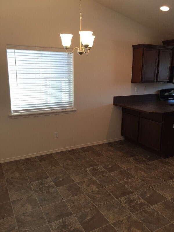 Foto del edificio - 9352 W 9th Pl