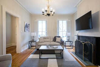 Building Photo - 27 3rd St NE