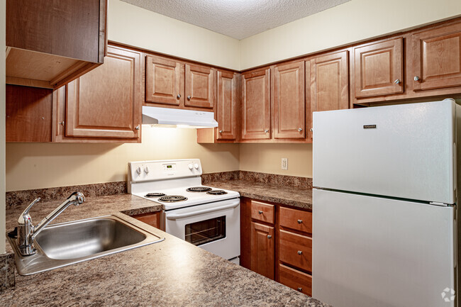 Centerville Woods 55+ Community - Apartments in Beverly, MA ...