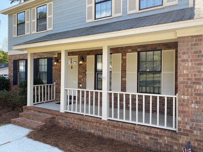 Foto del edificio - 513 Adams Mill Ln