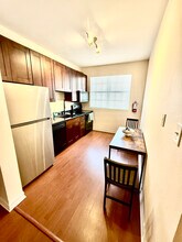 Building Photo - 2801 Broadway St