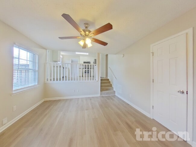 Building Photo - 514 Trinity Tr