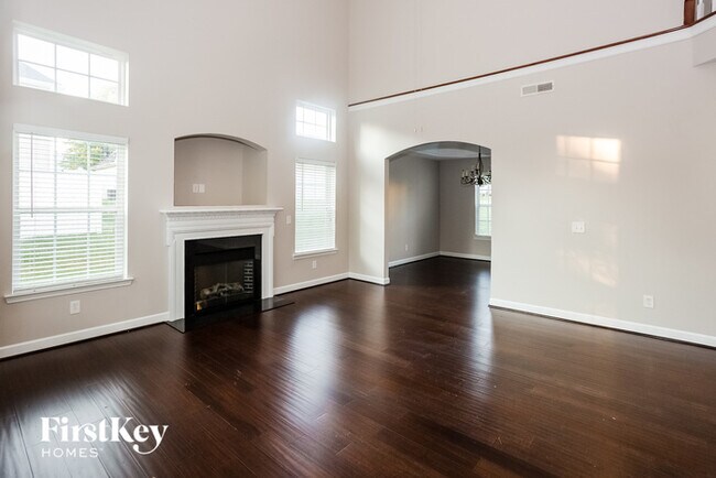 Foto del edificio - 8414 Dawson Ln