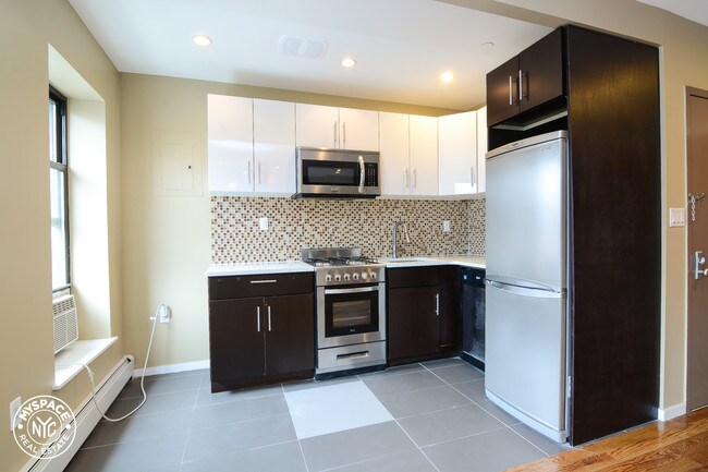 Foto del edificio - 310 Clifton Pl