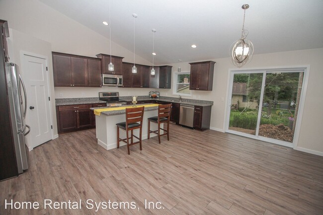 Building Photo - 4 br, 4 bath House - 85 Maple Island Road