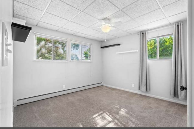 Building Photo - 305 Zuni Dr