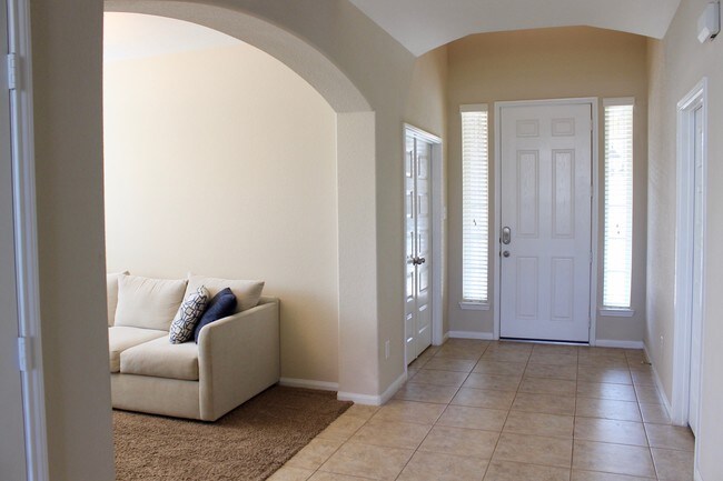 Foto del edificio - 7010 Pepper Crest Ln