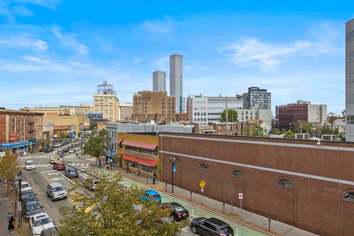 821 Bergen Ave Unit D1, Jersey City, NJ 07306 Condo for Rent in