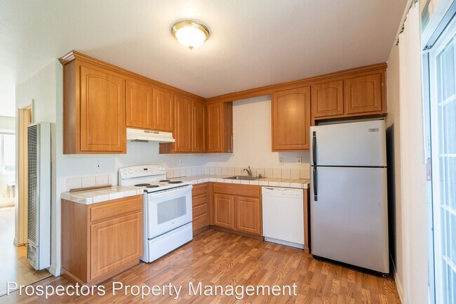 Building Photo - 2 br, 1.5 bath House - 7721 Murray Ave