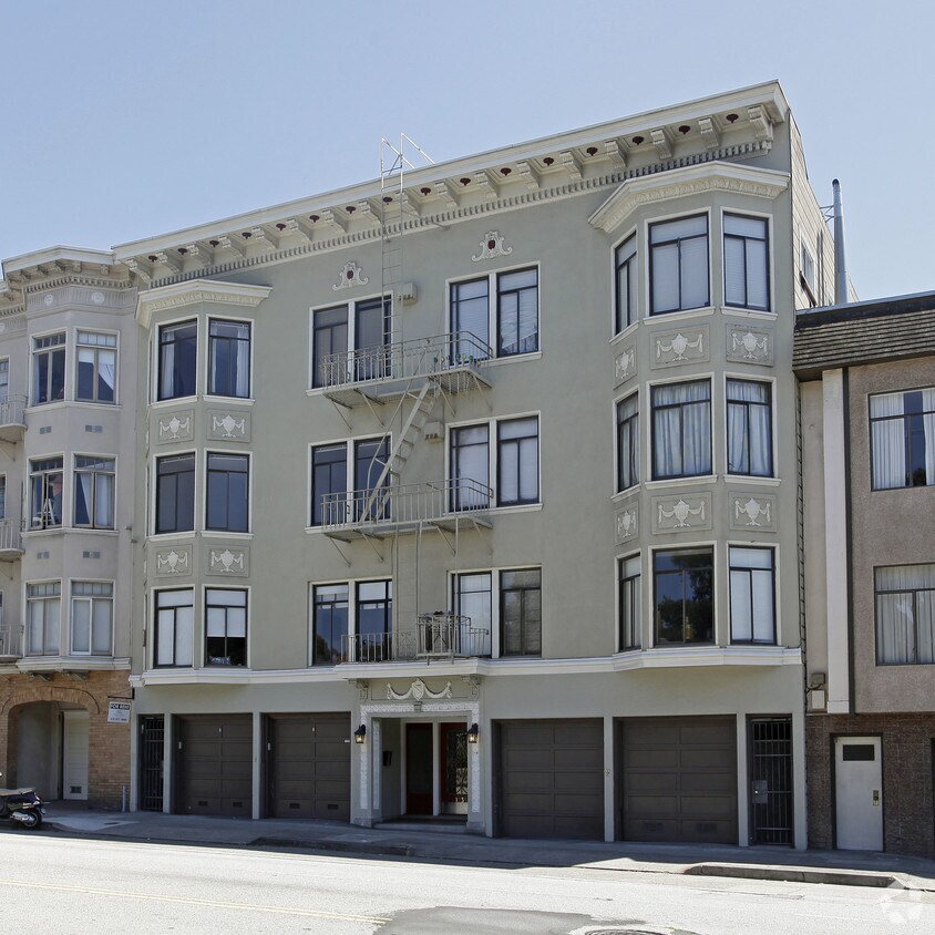 Primary Photo - 1235 Bay St