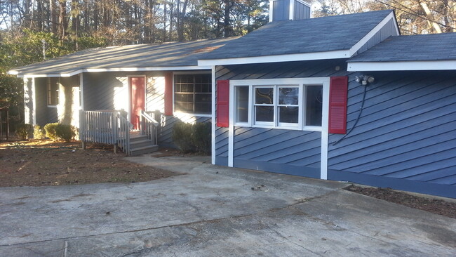 Building Photo - 194 Lexington Ct