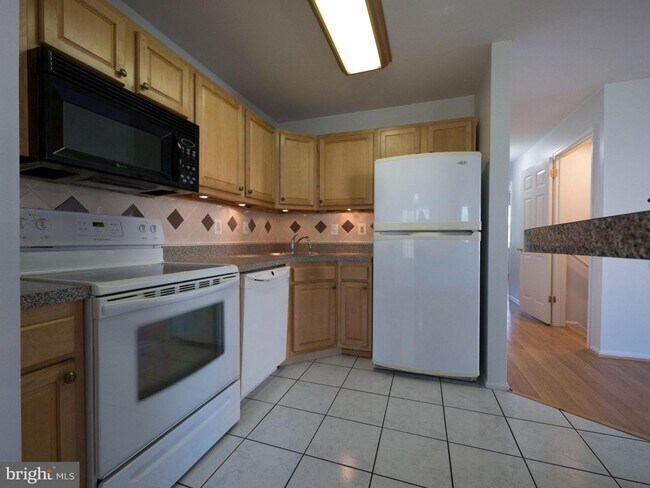Building Photo - 150 Chalkboard Ct