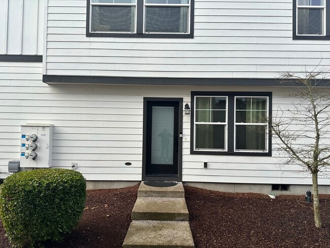 Front entrance - 6992 SE Frasier Ln